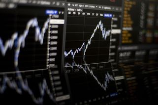 ČNB sází na Ameriku. V jejích top firmách má přes 300 miliard korun - Seznam Zprávy